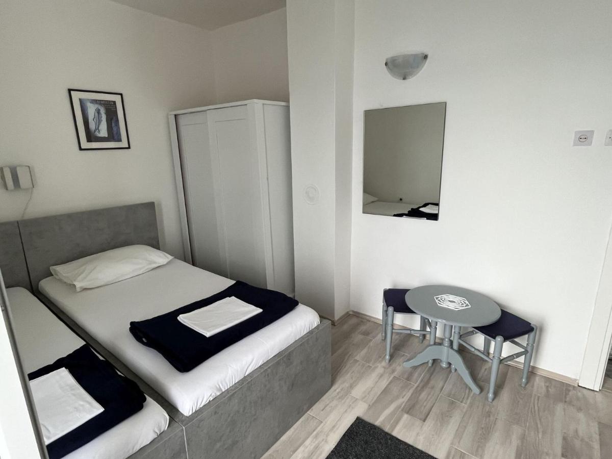 פודאצה Apartments Gaspar מראה חיצוני תמונה