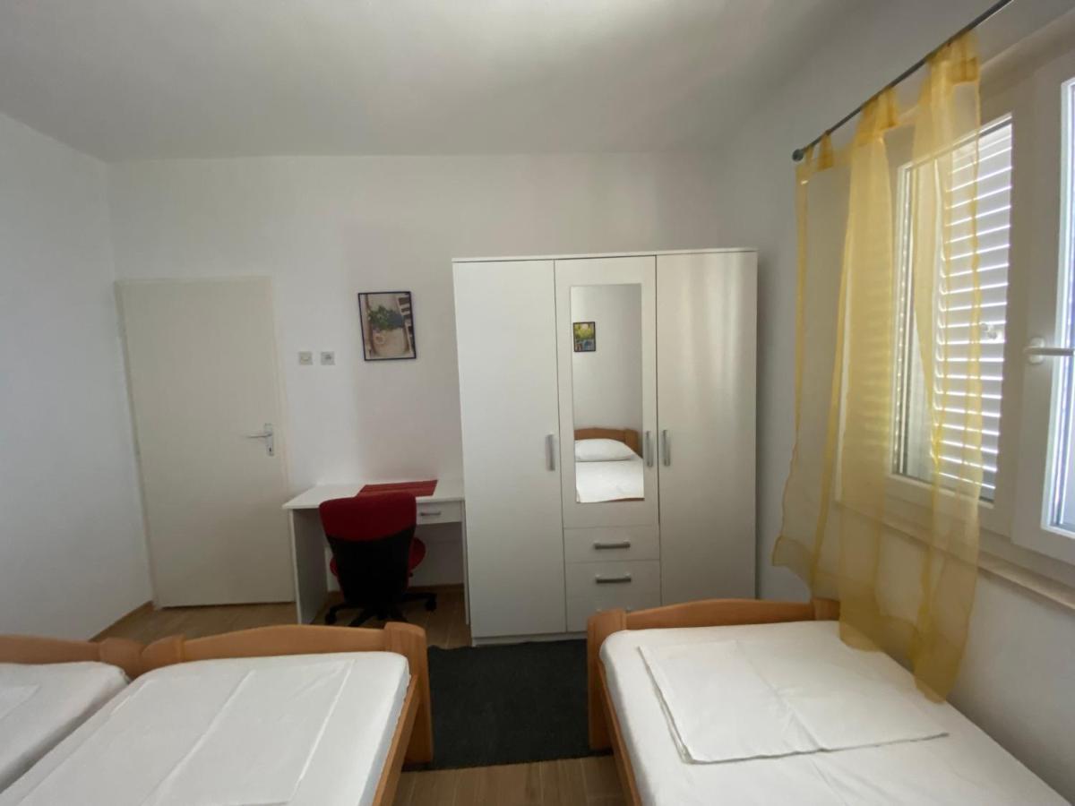 פודאצה Apartments Gaspar מראה חיצוני תמונה